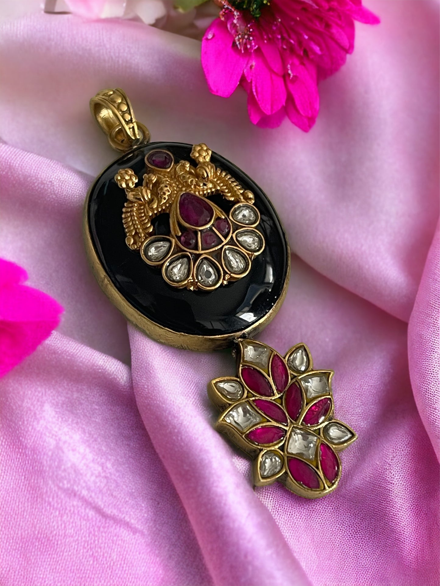 Hyma. 92.5 silver pendantj