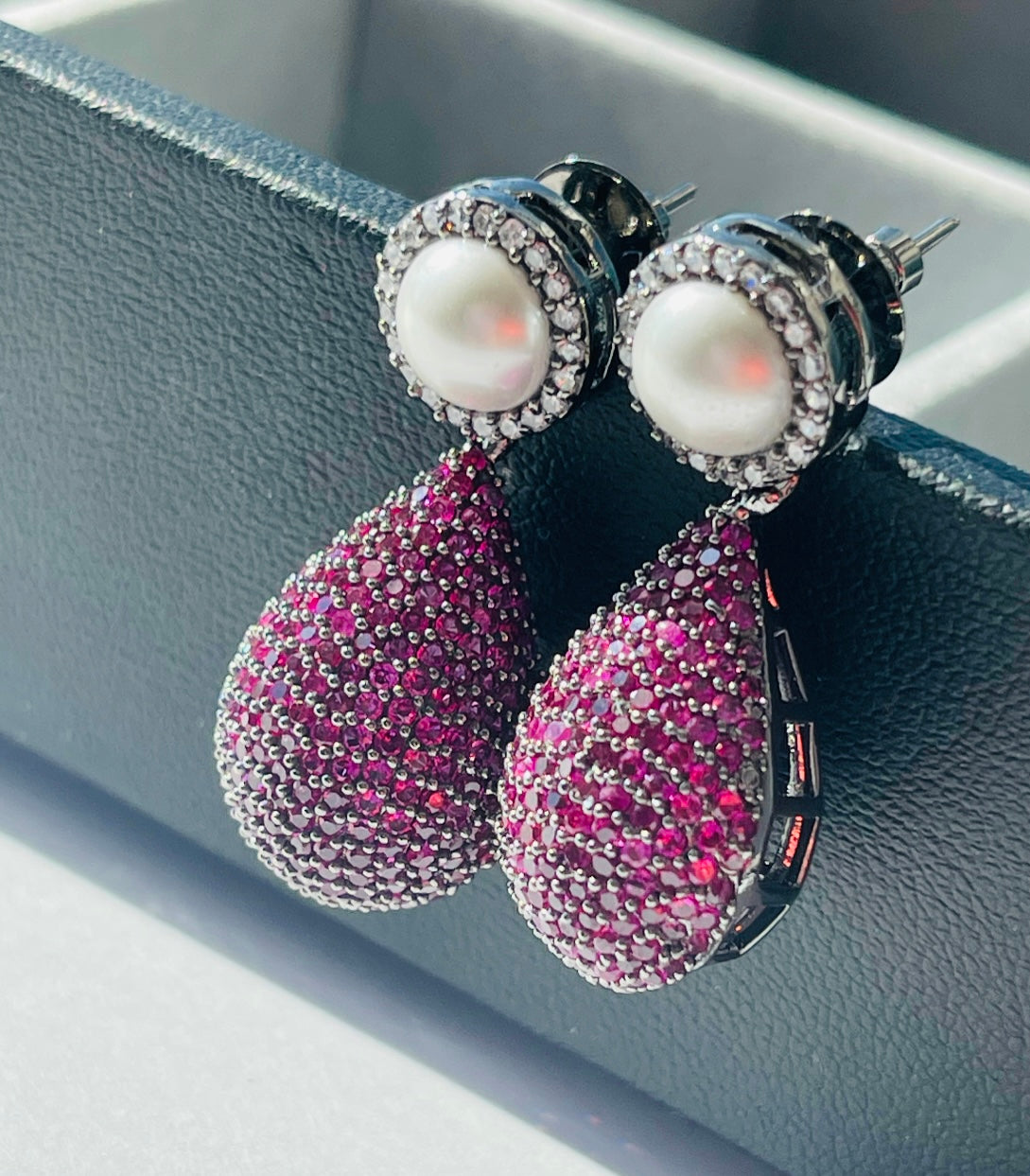 Simmi invisible stones earrings 4