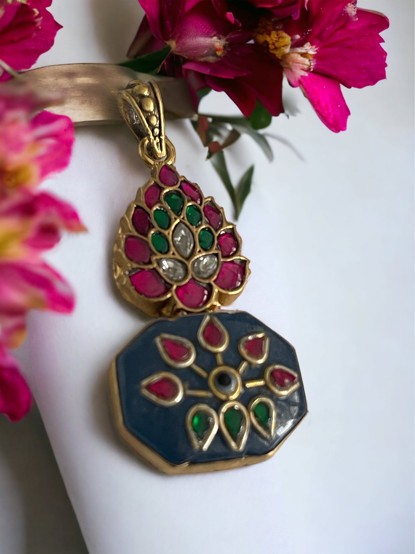 Vinamratha8. 92.5 silver pendant