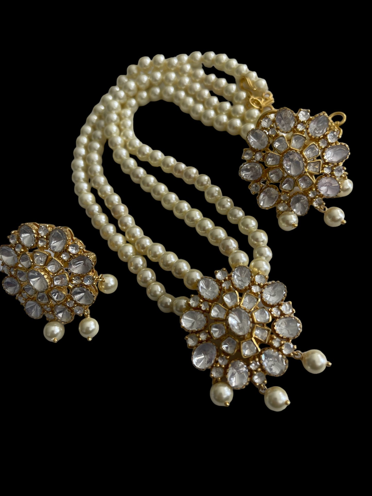 Alankrita moissanite set