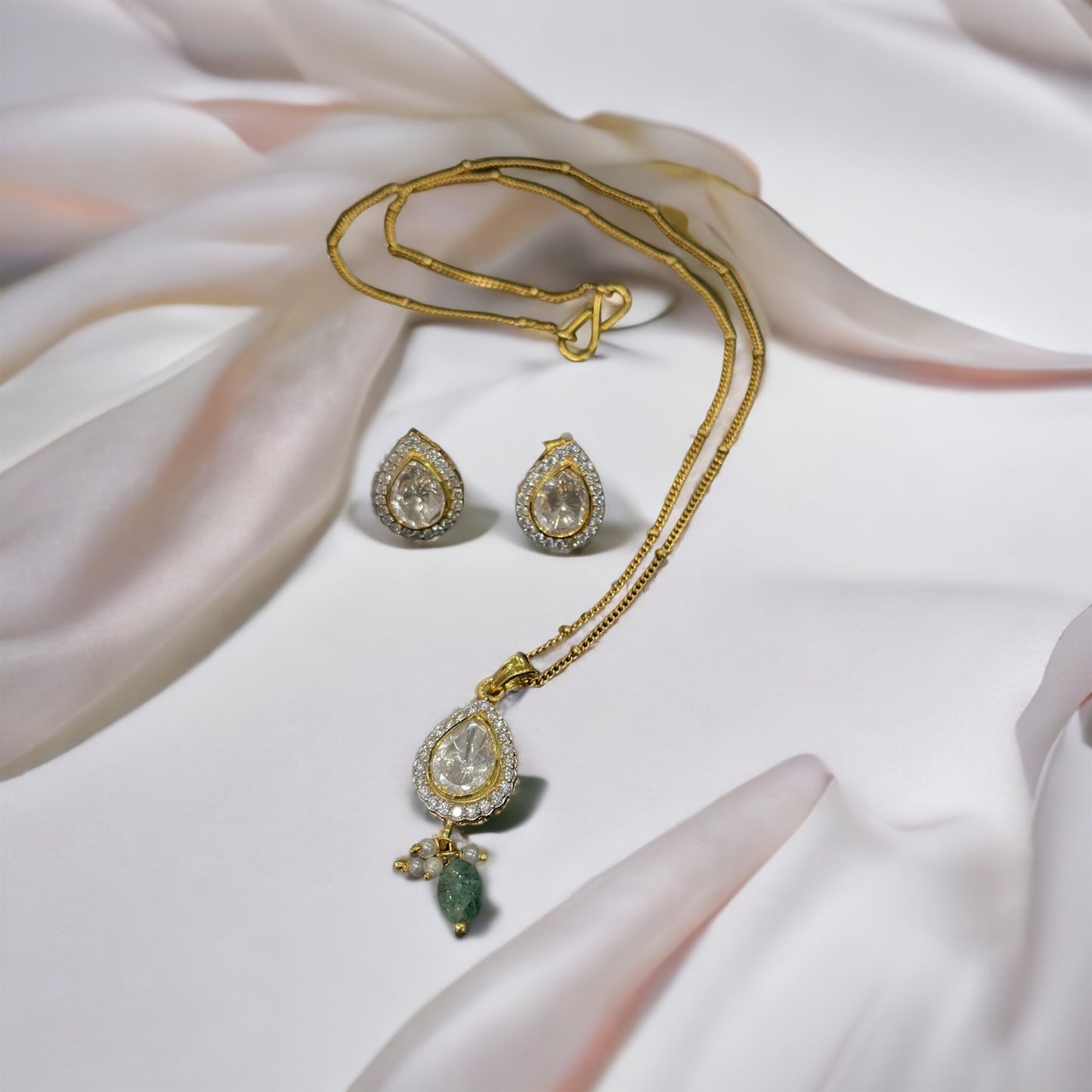 Simmi5 92.5 silver pedant set