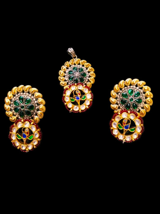 Niharika 92.5 silver pendant
