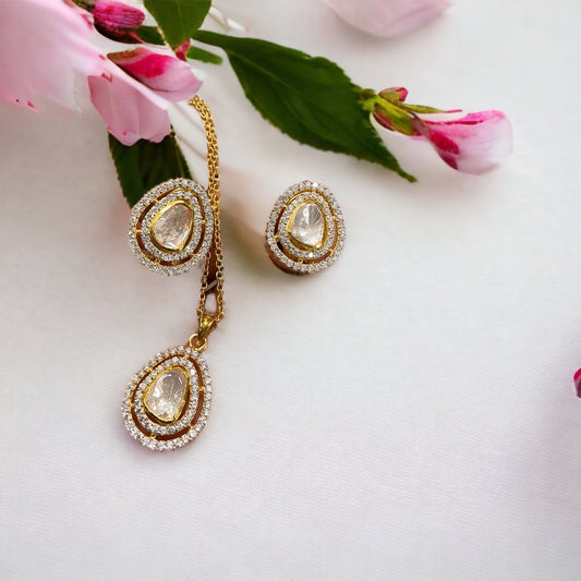 Pinky 92.5 silver moissanites set